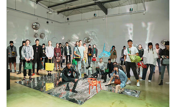 游走碎裂幻境——食草堂2020春夏新品發(fā)布會(圖14)